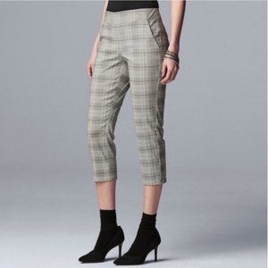 Vera Wang Gray Plaid Cropped Capris with Slim Fit